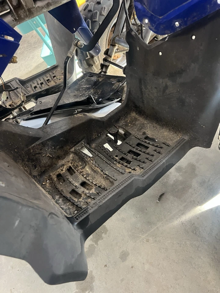 Polaris Phoenix 200 2005 reposapiés panel derecho OEM Foto 1 de 3