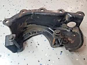1987-91 Chevrolet G10-30 GMC 1500/3500 Astro Van 4.3 5.0 5.7 used A/C bracket - Picture 1 of 5