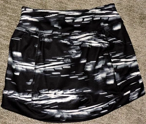 Women's TEK GEAR Brand Black/white polyester/spandex Skort SZ S W26/L14 - Picture 1 of 4