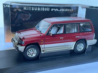 AUTO ART MITSUBISHI PAJERO LWB 1998 LHD REF 77104 RED MET 1:18 - Photo 1/3