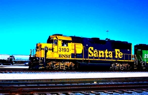ORIGINAL FUJICHROME SLIDE BNSF GP-50 #3193 GALESBURG, IL SEPTEMBER 22, 2007 - Picture 1 of 1
