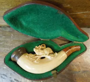 Vintage Carved Deer or Stag Wooden Smoking Pipe With Case - Picture 1 of 10