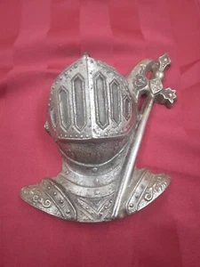 Cabeza de armadura de caballero de colección placa decoración de pared peltre aluminio mideival - Imagen 1 de 5