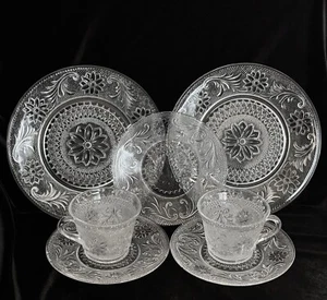 vint. 7 pc. set Tiara Indiana Sandwich Clear Glass Luncheon Plates Cups Saucers - Picture 1 of 10