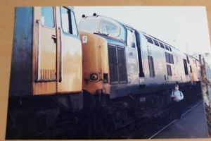 train photos Mainly Diesels & Electrics Locos - Picture 1 of 1