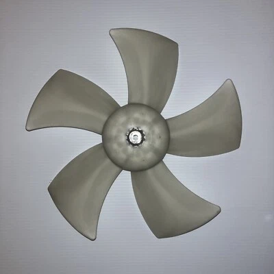 Honda Element 2005 radiador ventilador hoja izquierda 19020-PZD-A01 (limpio) Foto 1 de 4