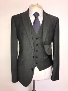 DKNY - Mens Slim Fit 3 Piece Plain GREY WOOL SUIT - 40 Reg - W32 L31 - GORGEOUS - Picture 1 of 13