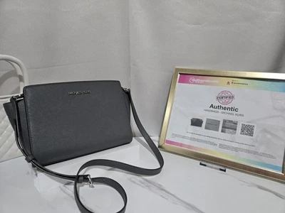 Bolso Mensajero Michael Kors Selma Mediano Cuero Saffiano Foto 1 de 4