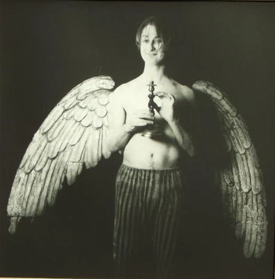 Impresión fotográfica original de edición limitada firmada a mano por David Heke; Ángel y vela Foto 1 de 4