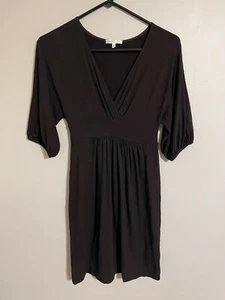 Vince. Ladies Deep Cut Mid Length Viscose Silk S/S Black Dress - Women's XSmall - Picture 1 of 3