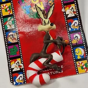 Wylie Coyote Looney Tunes Collectible Miniatures Christmas Ornament - Picture 1 of 7