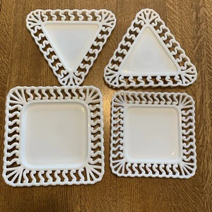 Lot Of 4 Lace Edge Vintage S Pattern Fan Corner Square Dish White Milk Glass - Picture 1 of 2
