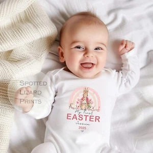 Personalizado Mi Primera Pascua Bebé Pijama, Chaleco Bebé o Camiseta - 1ª Pascua - Imagen 1 de 20