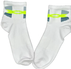 Under Armour Essential Qtr, White, Single Pack, Socks Youth Size 4.5 - 7 - Picture 1 of 4