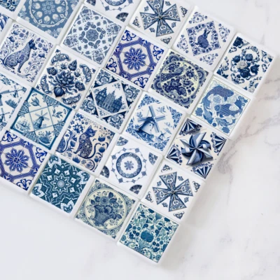 Miniatur blau-weiße Keramikfliesen Puppenhaus Dekor niederländischer Stil Mos... - Bild 1 von 4