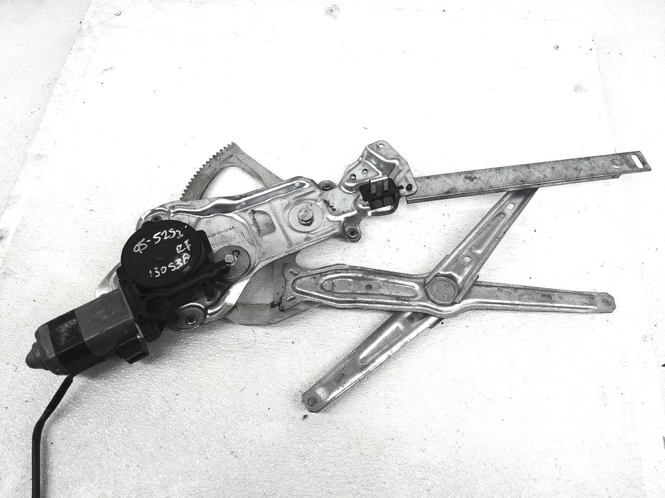 Regulador de ventana eléctrica puerta pasajero delantero BMW 525I 1989-1995 51-32-1-944-070 Foto 1 de 4