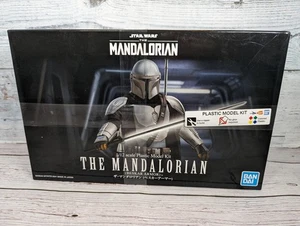 Bandai Star Wars The Mandalorian 1/12 Scale Plastic Model Kit BRAND NEW SEALED - Picture 1 of 2