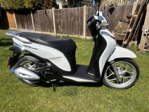 Honda Sh Mode ANC 125cc Scooter White Low Miles - Picture 1 of 15