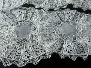 Antike Spitzen Tee/Speisedeckchen - Bild 1 von 3