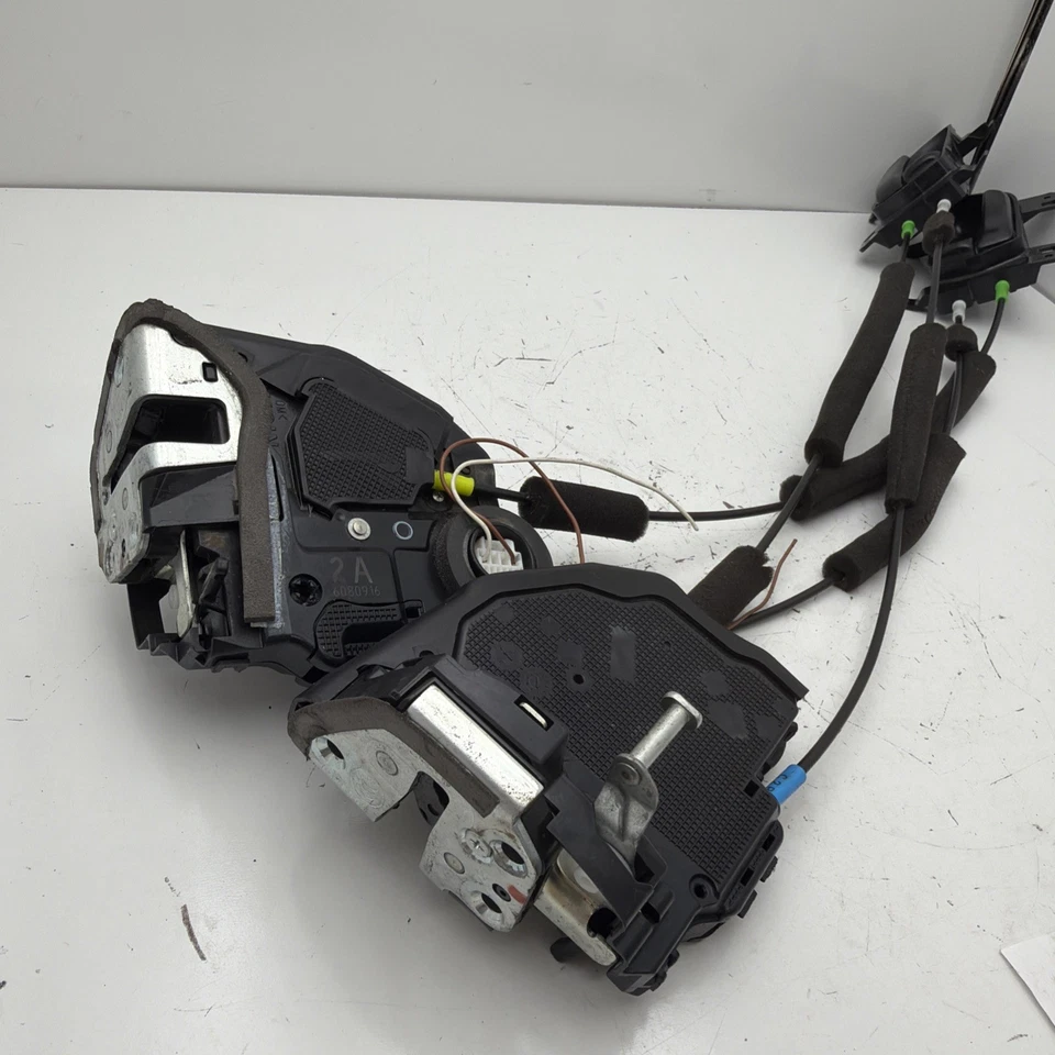 Subaru Forester  Rear Door Latch Lock W/ Handle Right & Left Set 2016 2017 2018 Foto 1 de 4