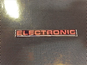 1 ORIGINAL AUFKLEBER " ELECTRONIC " LILA OLDTIMER MOTORRÄDER PEUGEOT XP 50 - Bild 1 von 2