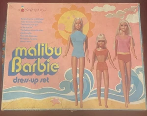 Vintage MALIBU BARBIE DRESS-UP SET 1972, A Colorforms Toy Barbie Set 26 Teile - Bild 1 von 12