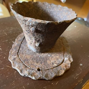 Small Hand Forged Planter Pot Urn Cemetery? Primitive Rusty Antique - Picture 1 of 10