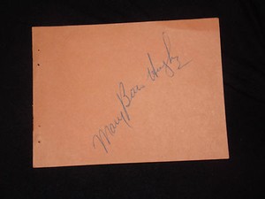 MARY BETH HUGHES SIGNED 4x6 ALBUM PAGE 