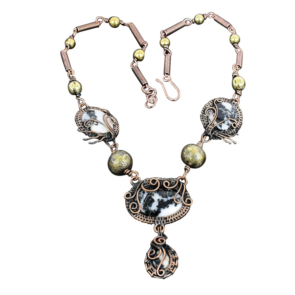 Collar de boda ovalado natural blanco búfalo turquesa cadena de cobre envuelto en alambre Foto 1 de 4