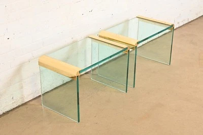 Mesas auxiliares modernas Hollywood Regency de mediados de siglo colección Leon Rosen for Pace Foto 1 de 4