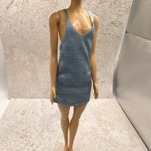 Barbie Freizeitkleid ~ Denim Spaghettiträger V-Ausschnitt - Bild 1 von 4