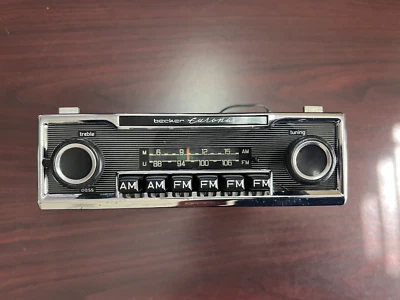 Radio Mercedes-Benz Becker Europa 1980 usada Foto 1 de 4