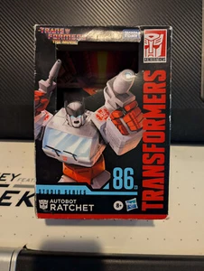 BOX & INSTRUCTIONS ONLY - Hasbro Transformers Studio Series 86 Ratchet - Picture 1 of 6