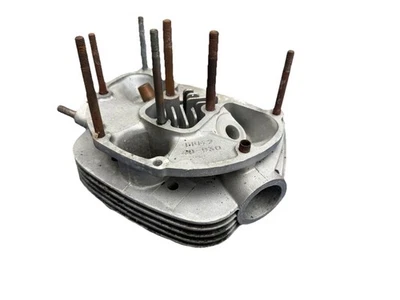 Головка блока цилиндров Triumph Trophy 250 двойная спортивная Enduro TR250W  - Изображение 1 из 4