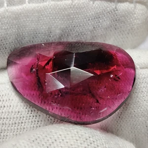 Fetta di Tormalina Biocolore Naturale Rosata Rubellite Gemma Gioiello 13 Cts - Foto 1 di 6