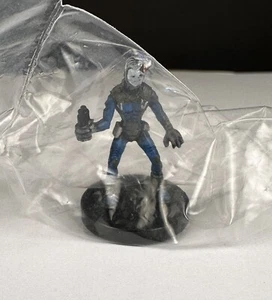 Star Wars Miniatures REVENGE OF THE SITH Polis Massa Medic 16/60 NEW - Picture 1 of 1