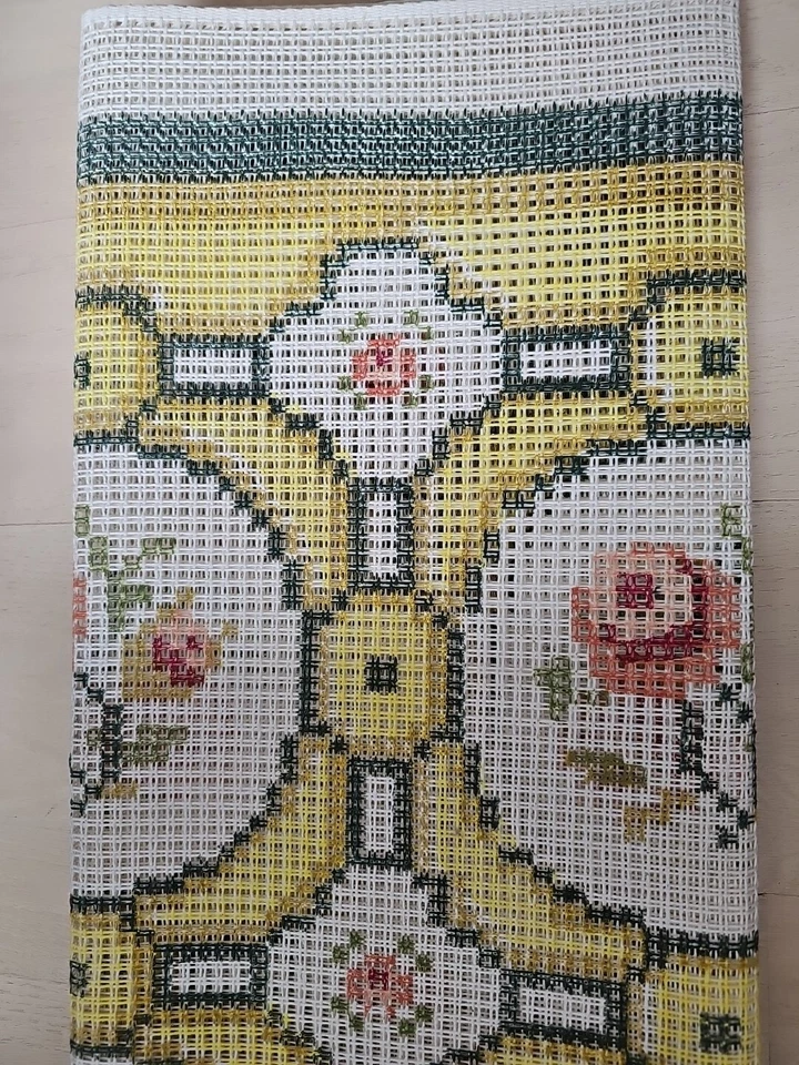 Bernat Latch Hook Rug No-Frame Pattern Oriental Roses #3452 NEW Old Stock 37x58 - Image 1 of 4