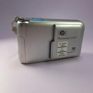 HP Photosmart E427 6.0MP Compact Digital Camera Silver Tested - Picture 1 of 8