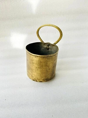 Maceta antigua de latón indio para servir verduras Foto 1 de 4