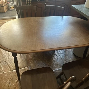 DINNING TABLE AND 6 CHAIRS WOODEN GREAT CONDITION ! - Picture 1 of 8