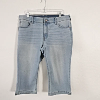Natural Reflections Women’s Jeans 16 Ab Slimmer Ultra Stretch Light Wash Capri - Image 1 of 4