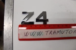 SCRITTA BMW Z4 - CON BIADESIVO - CROMATA - per AUTO - - Foto 1 di 1