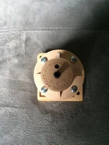 Invensys R532-L Booster Relay Pneumodular - Picture 1 of 4
