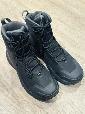 Under Armour 3027386 Botas Femininas UA Charged Valsetz 8" Bota de Serviço Tático Tamanho 9 - Imagem 1 de 4