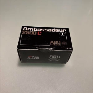 Abu Garcia Ambassadeur 100th Anniversary Miniature 2500C Green With Box New - Picture 1 of 3