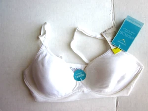 New $30.00 BARELY THERE Girls Flexible Foam Cups Bra - Size: M - Picture 1 of 1