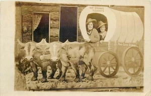 Postal 25-10770 de Hot Springs Arkansas Covered Wagon Photo Studios de la década de 1940 - Imagen 1 de 2