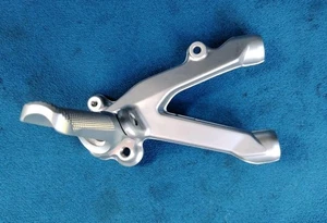 DUCATI PANIGALE V2 1299 959 FUSSRASTE HINTEN SET ZAPFENHALTER - Bild 1 von 3