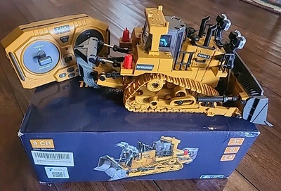 Mini topadora R.C 9 canales elevación/hoja inferior luces y sonido. (Caja abierta) Foto 1 de 4