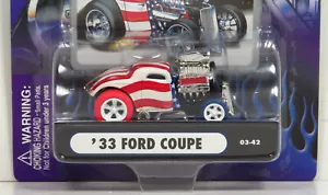 Muscle Machines Stars & Stripes Red Blue Tires 1933 Ford 33 Coupe 03-42 Chase - Picture 1 of 5